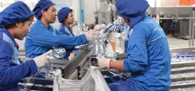 Thumbnail for វត្តមាន SMEs ប្រមាណ ៧៥ ម៉ឺនមូលដ្ឋាន បង្កើតការងារជូនប្រជាពលរដ្ឋជិត ៣ លាននាក់