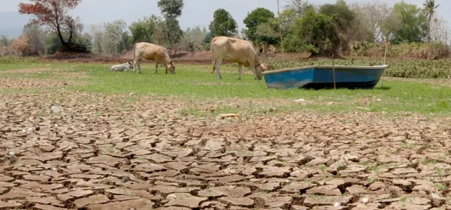 Thumbnail for កម្ពុជា នឹងទទួលរង El Niño ៖ ក្រសួងចំនួន២ ជំរុញវិធានការបន្ទាន់ ដើម្បីគ្រប់គ្រង និងពង្រឹងសន្តិសុខទឹកសម្រាប់ប្រើប្រាស់ក្នុងរដូវប្រាំង