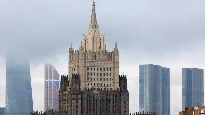 រុស្ស៊ី ប្រកាសសងសឹកទៅលើការសម្រ...