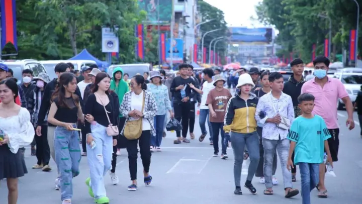 ឆ្នាំ២០៥០ ប្រាក់ចំណូល​ប្រចាំឆ្...