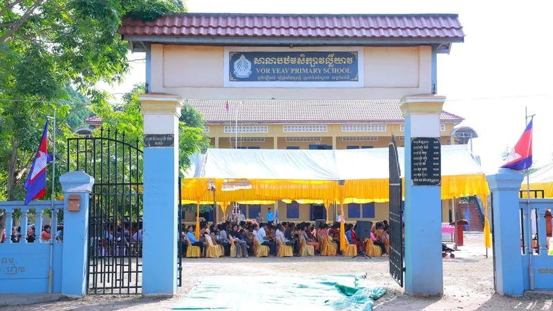 សិស្សជាង២ពាន់នាក់នៅកំពង់ធំទទួលអត្ថប្រយោជន៍ពីគម្រោងកែលម្អគុណភាពអប់រំបឋមសិក្សា