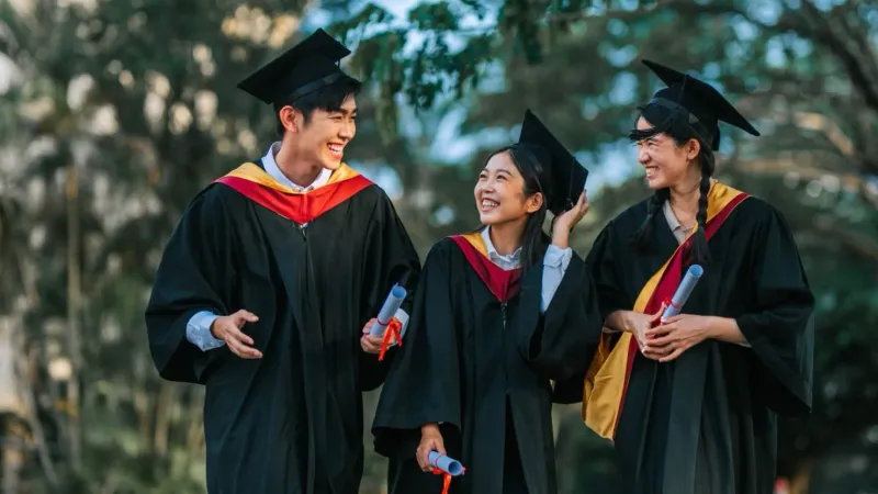 ឱកាសអាហារូបករណ៍សម្រាប់និស្សិតកំពុងសិក្សាឆ្នាំទី១ ឬឆ្នាំទី២ នៅសាកលវិទ្យាល័យចំនួន៩របស់កម្ពុជា