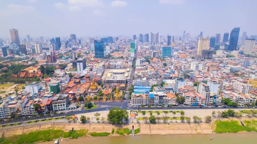 កម្ពុជាស្ថិតលើផ្លូវវិជ្ជមានឆ្ព...