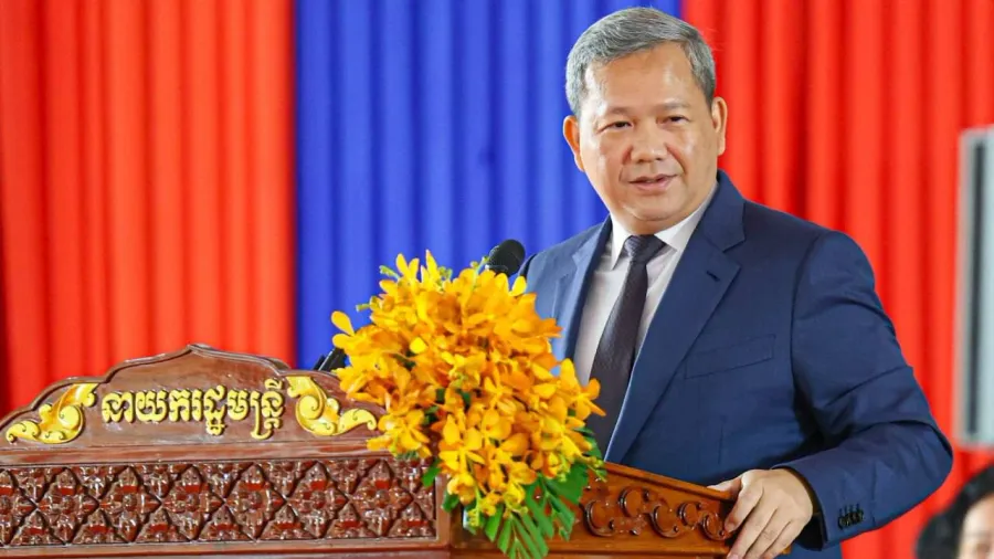 រដ្ឋាភិបាលអះអាងមិនកាត់ថវិកាអប់រំ និងសុខាភិបាល ដើម្បីវិស័យការពារជាតិ ខណៈអ្នកជំនាញចាត់ទុកជាទិសដៅត្រឹមត្រូវសម្រាប់អភិវឌ្ឍប្រទេស
