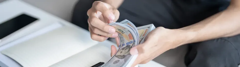 Image for article: ទើបបើកប្រាក់ខែថ្មីៗ គួរដឹងពីតិចនិកចំណាយ ការពារចាយអស់សល់ថ្ងៃ