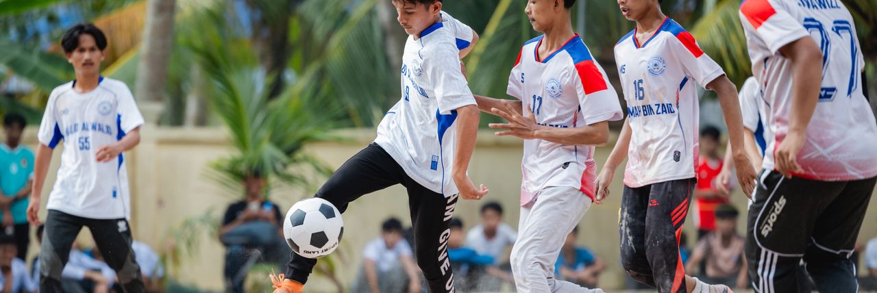 សាលាវិទ្យាល័យឯកជនកំពង់កែស បើកព្រឹត្តិការណ៍កីឡាប្រចាំឆ្នាំ «MIS SPORT DAYS 2026» ដើម្បីបណ្តុះស្មារតីសាមគ្គីភាព និងជៀសឆ្ងាយពីគ្រឿងញៀន - Article Thumbnail