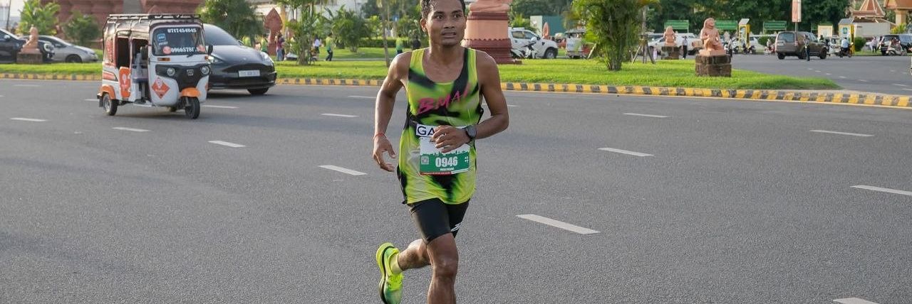 ទម្លាប់នៃការទទួលទានទឹកអំឡុងការប្រកួតរបស់កីឡាកររត់ប្រណាំងឆ្នើម វ៉ាន់ ភារ៉ា - Article Thumbnail