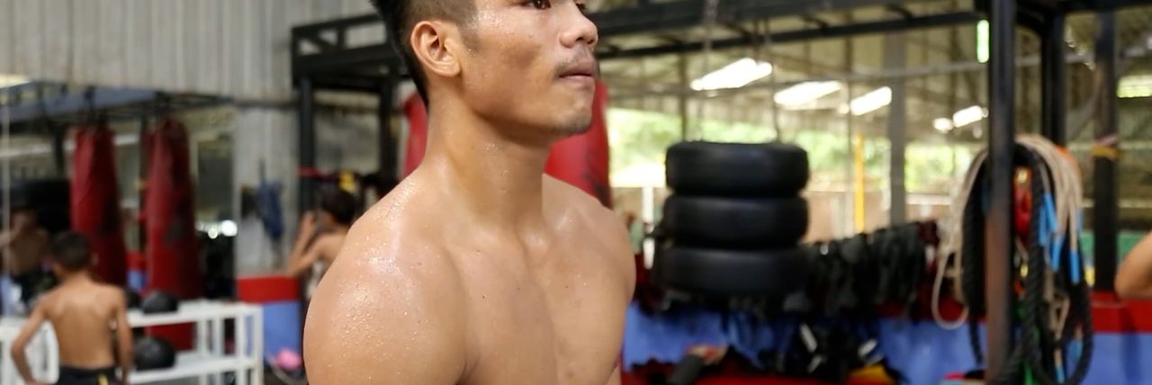 ប៉ែនកាក់ រាជសីហ៍ លះបង់ការងារ ជំនះចិត្តគ្រួសារ ដើតាមក្តីស្រមៃក្លាយជាអ្នកប្រដាល់ - Article Thumbnail