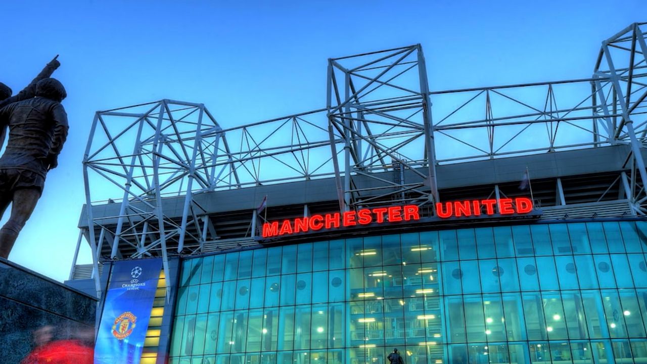 ហេតុអ្វី Man Utd ហាក់មានភាពស្ងប់ស្ងាត់ ក្នុងទីផ្សារដោះដូររដូវក្ដៅនេះ?
