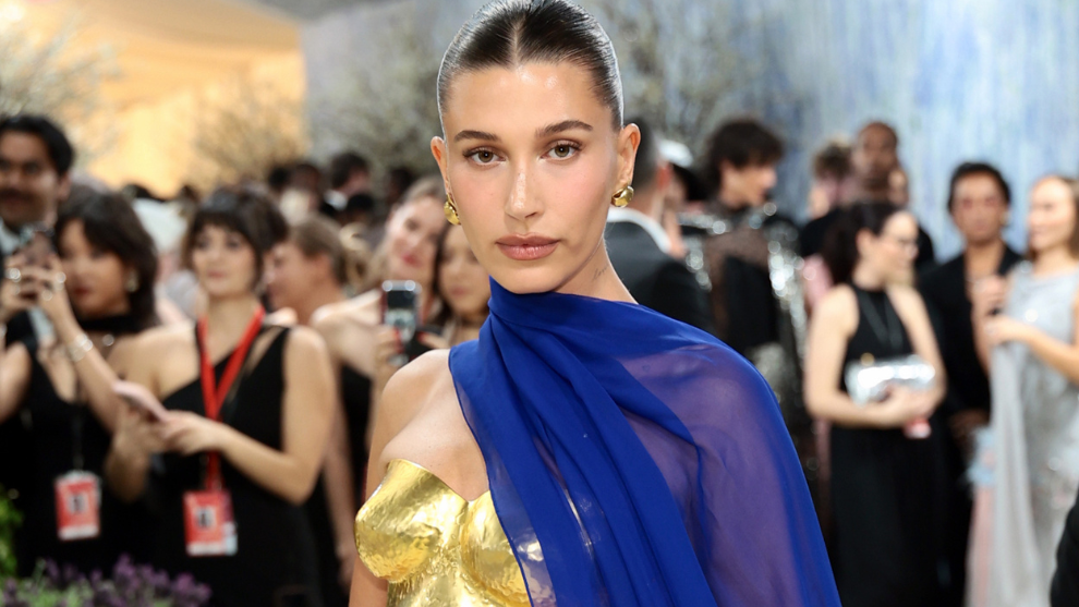 Hailey Bieber ទម្លាយពីសម្ពាធដែលត្រូវក្លាយជាម្ដាយ និងលក់ក្រុមហ៊ុន Rhode ក្នុងពេលប្រកៀកគ្នា