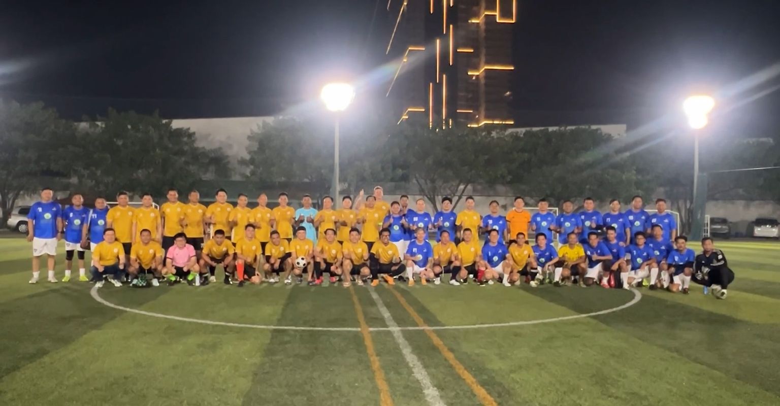 ក្រុមអ្នកសារព័ត៌មានវ័យចាស់ និងសមាគមធនាគារនៅកម្ពុជា ប្រកួតបាល់ទាត់មិត្តភាព ដើម្បីចូលរួមលើកស្ទួយវិស័យកីឡា និងរឹតចំណងមិត្តភាព