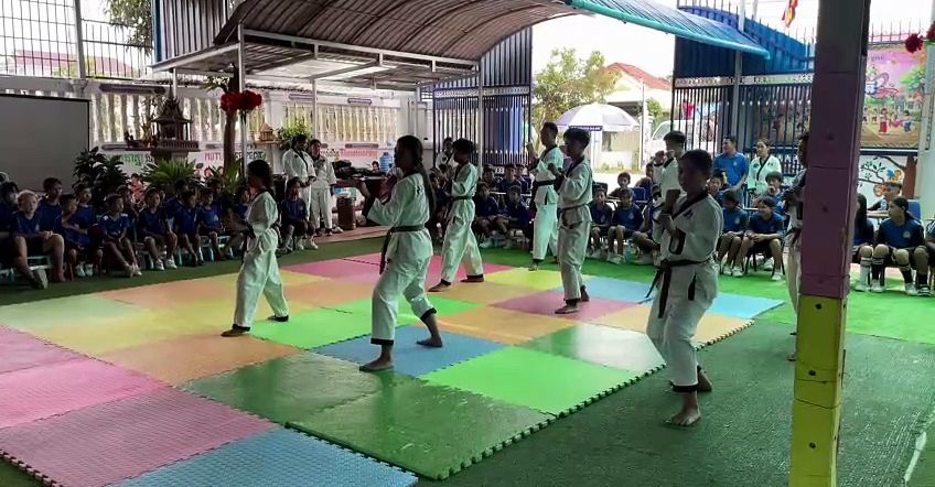 ប្រធានស្តីទីសហព័ន្ធហាប់គីដូ ដាស់តឿនសិស្សានុសិស្ស៖ «ចង់ចេះក្បាច់គុនការពារខ្លួន ត្រូវអត់ធ្មត់ចាប់ផ្តើមពីជំហានដំបូង»