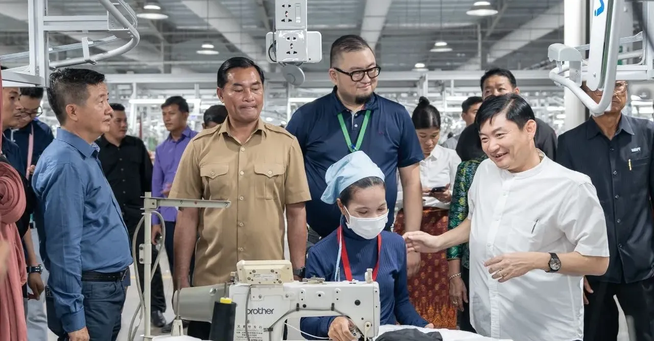 យុវជនជិត ១៧ម៉ឺននាក់ បាន និងកំព...