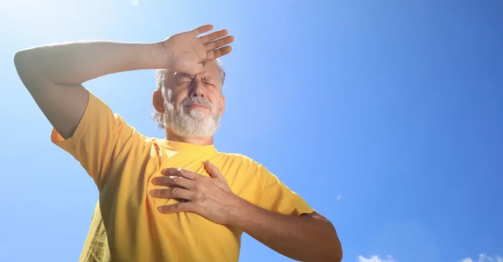 ទម្លាប់គ្រោះថ្នាក់ទាំង ៥ ដែលអ្នកគួរជៀសវាងក្នុងរដូវក្ដៅ ដើម្បីការពារបញ្ហាដាច់សរសៃឈាមខួរក្បាល