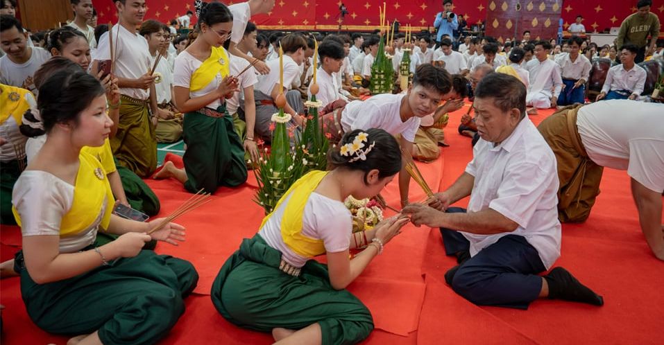 កម្មវិធីសំពះគ្រូ ដែលរៀបចំឡើងរាល់ឆ្នាំមានអត្ថន័យធំធេងខ្លាំង