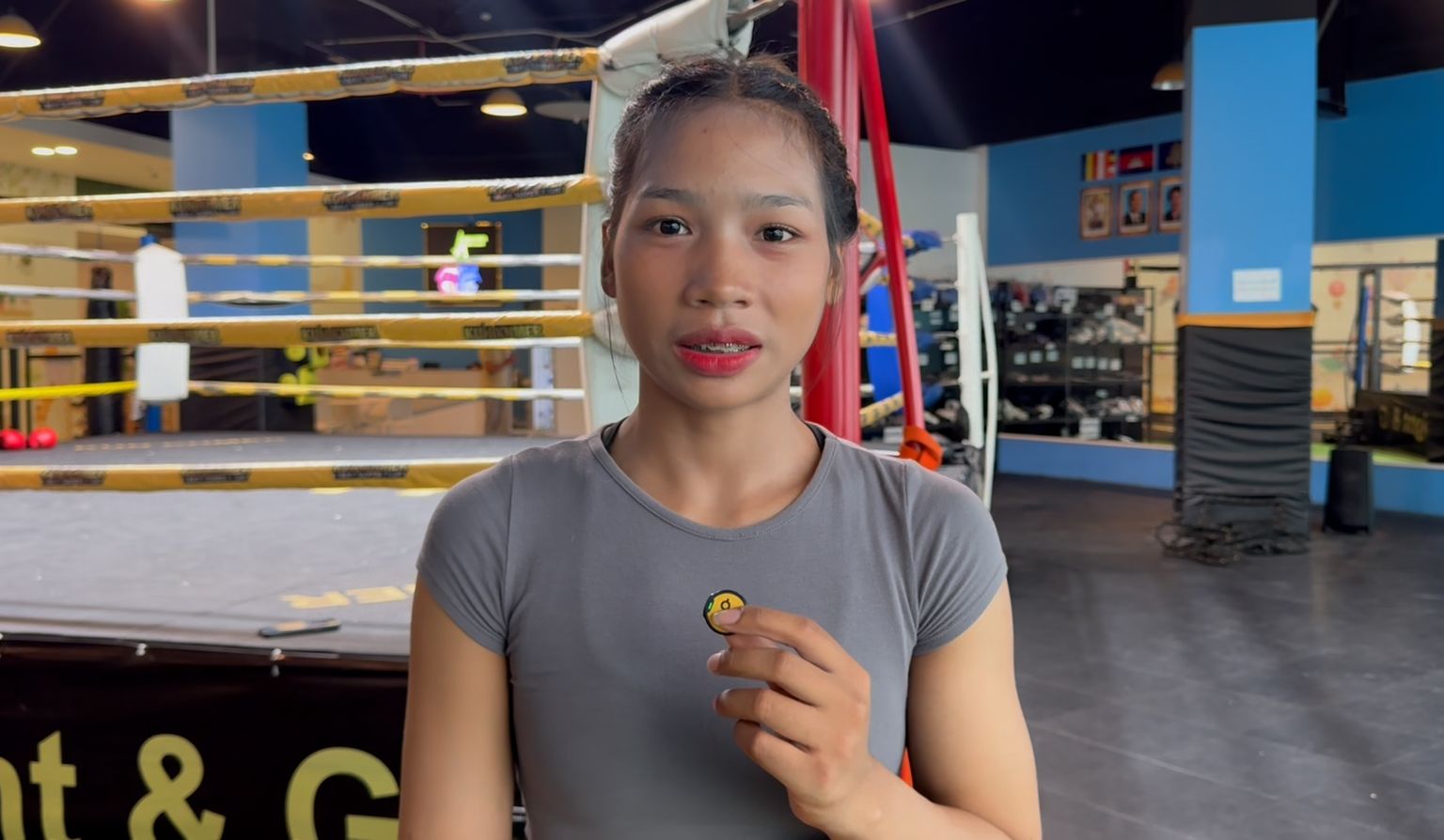 លើកដំបូងទៅបារាំង! កីឡាការិនីគុនខ្មែរ វី ស្រីស្រស់ 