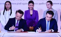 គិតគូរដិតដល់! ប្រធានសមាគមសិល្បករខ្មែរ ចុះ MOU ជាមួយមន្ទីរពេទ្យអឃីត ដើម្បីលើកកម្ពស់សុខុមាលភាពសិល្បករ