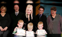Dolly Parton និងកេរតំណែលនៃទឹកចិត្តដ៏សប្បុរសដែលពិភពលោកនឹងបន្តចងចាំ