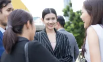 Connection ល្អមិនមែនគ្រាន់តែស្គាល់មុខស្គាល់ឈ្មោះ តែត្រូវឱ្យគេដឹងថាយើងពូកែអ្វី និងជួយអ្វីគេបាន! ចង់ពង្រីកបណ្ដាញទំនាក់ទំនង គួរស្វែងយល់ ៣ វិធីសាស្ត្រខាងក្រោម