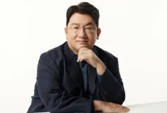 ប៉ូលិសស្នើសុំដីកាចាប់ខ្លួនប្រធានក្រុមហ៊ុន HYBE លោក Bang Si Hyuk