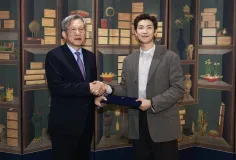 RM មេក្រុម BTS ត្រូវបានតែងតាំងជាទូតសុច្ឆន្ទៈសកលដំបូងក្នុងប្រវត្តិសាស្រ្តសម្រាប់សារមន្ទីរជាតិកូរ៉េ