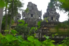 ភស្តុតាង​លើ​សិលាចារឹក! ប្រាសាទ​តាកែវ​ធ្លាប់​ត្រូវ​រន្ទះ​បាញ់​ពេល​កំពុង​ដំណើរការ​សាងសង់