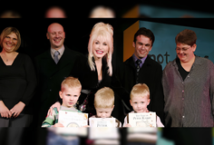Dolly Parton និងកេរតំណែលនៃទឹកចិត្តដ៏សប្បុរសដែលពិភពលោកនឹងបន្តចងចាំ