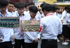 ​សិស្ស​ជាប់​បាក់ឌុប មិន​ទាន់​ចង់​បំពេញ «កាតព្វកិច្ច​យោធា» ក្រសួង​អនុញ្ញាត​ឱ្យ​ពន្យារពេល ៤ ឆ្នាំ