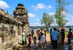 មុនបើកសម្ពោធផ្លូវការខែក្រោយ  ប្រាសាទមេបុណ្យខាងលិច កំពុងទាក់ទាញទេសចរចូលទស្សនាហូរហែ