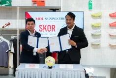 SKOR Cambodia និង Peace Yoga ចាប់ដៃគ្នាសហការលើកកម្ពស់អ្នកស្រលាញ់កីឡា ដើម្បីអភិវឌ្ឍទាំងសុខភាពរាងកាយ និងសុខភាពផ្លូវចិត្ត
