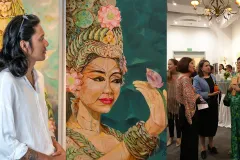 ពិព័រណ៍គំនូរស្នាដៃឯករបស់ ណូត ដារ៉ូ និងការសម្ពោធមុខម្ហូបខ្មែរសហសម័យ ទាក់ទាញទស្សនិកជនយ៉ាងច្រើនកុះករ - Article