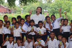 អ្នកគ្រូ ឃឹម លក្ខិណា៖ សីលធម៌ និងសុជីវធម៌អនឡាញបច្ចុប្បន្នពិតជាសំខាន់យ៉ាងខ្លាំងសម្រាប់ក្មេងៗជំនាន់ក្រោយ - Article
