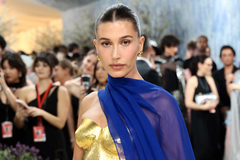 Hailey Bieber ទម្លាយពីសម្ពាធដែលត្រូវក្លាយជាម្ដាយ និងលក់ក្រុមហ៊ុន Rhode ក្នុងពេលប្រកៀកគ្នា - Article