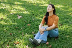 Mind-wandering៖ អនុញ្ញាតឱ្យខ្លួនឯងអង្គុយដកដង្ហើមចោលខ្លះ ដើម្បីបើកឱ្យខួរក្បាលអាចធ្វើរឿងសំខាន់ - Article