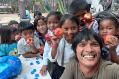 ព្រះអង្គម្ចាស់ក្សត្រិយ៍ នៃប្រទេសដាណឺម៉ាក កោតស្ញប់ស្ញែងកម្ពុជាក្នុងដំណើរយាងទតប្រាសាទអង្គរវត្ត និងសិប្បកម្មខ្មែរនៅសៀមរាប - Article