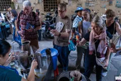 ច្រក​ផ្លូវ​តូចៗ​នៅ​តំបន់​អូរឫស្សី​ទាក់ទាញ​ទេសចរ​ទាំង​ខ្មែរ-បរទេសសម្រាប់អាហារក្នុងស្រុក - Article