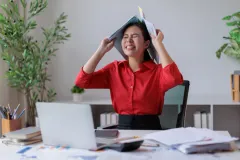 កាត់បន្ថយ Multitasking រួចបែរមកពិចារណា Focusmaxxing ដើម្បីប្រសិទ្ធភាពការងារប្រសើរជាងមុន - Article