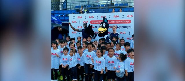 គ្រូបង្វឹកពីក្លឹប Tottenham Hotspur មកចែករំលែកបច្ចេកទេសបាល់ទាត់កុមារជិត១ពាន់នាក់នាទីលាន ISI Park