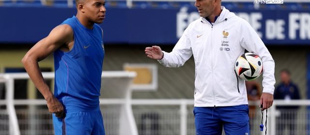 Mbappe អាចនឹងប្ដូរមកលេងជាខ្សែប្រយុទ្ធស្លាបឆ្វេងវិញ ក្នុងក្រុមបារាំងក្រោមការដឹកនាំរបស់ Zidane