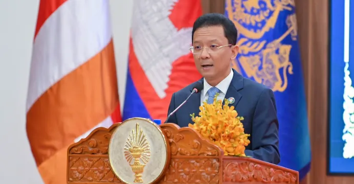 រដ្ឋមន្ត្រីឧស្សាហកម្ម ៖ កម្ពុជ...