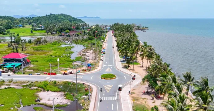 ខេត្តជាប់​ឆ្នេរ​សមុទ្រ​កម្ពុជា...