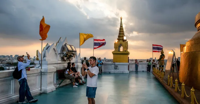 ថៃ បញ្ចេញកញ្ចប់ថវិកាជាង ៧០ លាន...