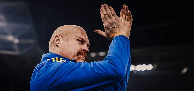 Nottingham បញ្ចប់តំណែងអ្នកចាត់...