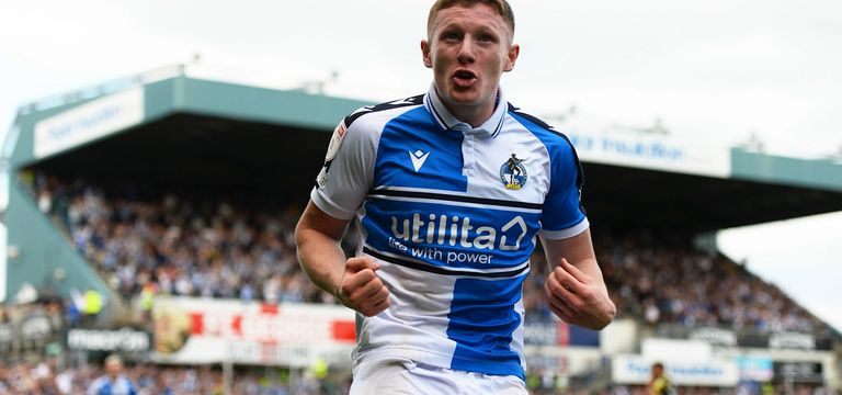 Elliot Anderson វិវត្តពីក្រុមល...