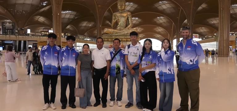យុវជនកីឡាឡើងភ្នំកម្ពុជា ចេញទៅប...