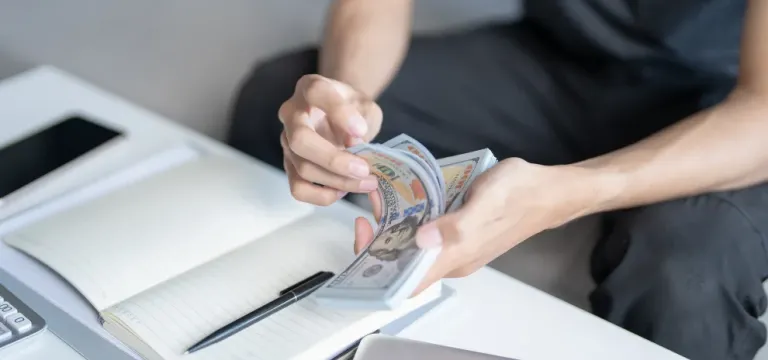 ទើបបើកប្រាក់ខែថ្មីៗ គួរដឹងពីតិចនិកចំណាយ ការពារចាយអស់សល់ថ្ងៃ