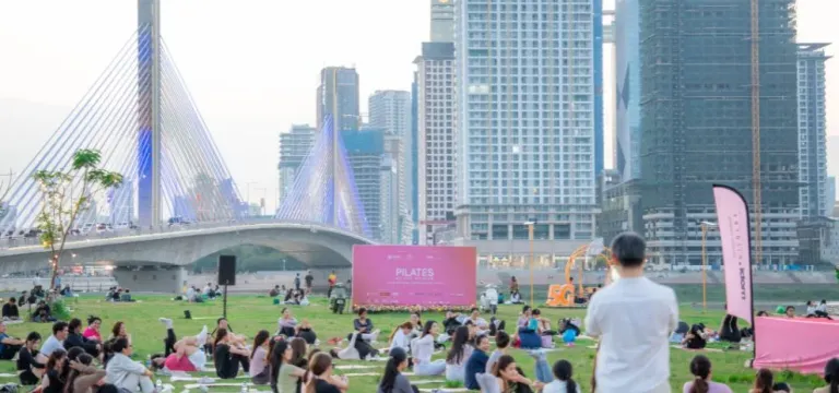 ទីក្រុង នរា បានប្រារព្ធទិវានារីអន្តរជាតិ ជាមួយនឹងការហាត់ Pilates ដោយឥតគិតថ្លៃ