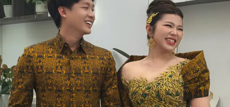 ក្រៅពីប្រគេនដី ៤ ហិចតាហើយ ហេង វិសាល ស្រីនា និងគ្រួសារ បរិច្ចាគប្រាក់ ១ ម៉ឺន​ដុល្លារពីលើថែមទៀត