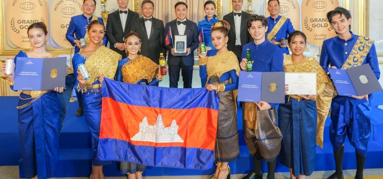 ក្រុមហ៊ុន វឌ្ឍនៈ នាំមោទនភាពកម្ពុជាទៅកាន់ប៉ារីស ទទួលមេដាយមាស២៣ ពានពេជ្រ៤ និងបង្ហាញសម្រស់វប្បធម៌ខ្មែរលើឆាកអន្តរជាតិ