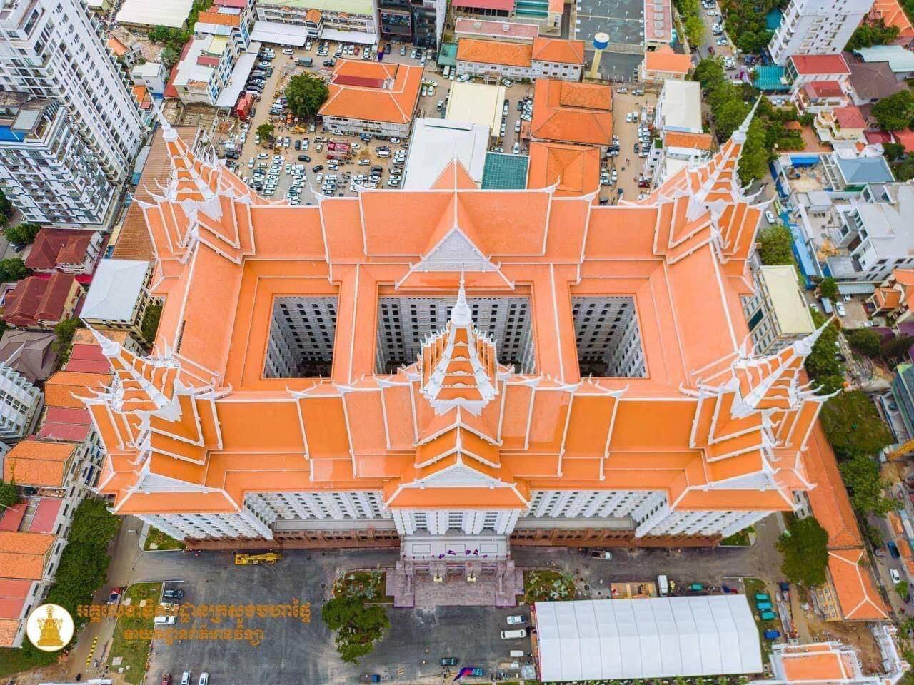 អ្នកនាំពាក្យក្រសួងមហាផ្ទៃ បំភ្លឺចំពោះករណីការចុះផ្សាយ ថា មន្ត្រីប៉ូលីសមួយរូបឡើងស័ក្តិ និងតួនាទី នៅអគ្គនាយកដ្ឋានភស្តុភារ និងហិរញ្ញវត្ថុ
